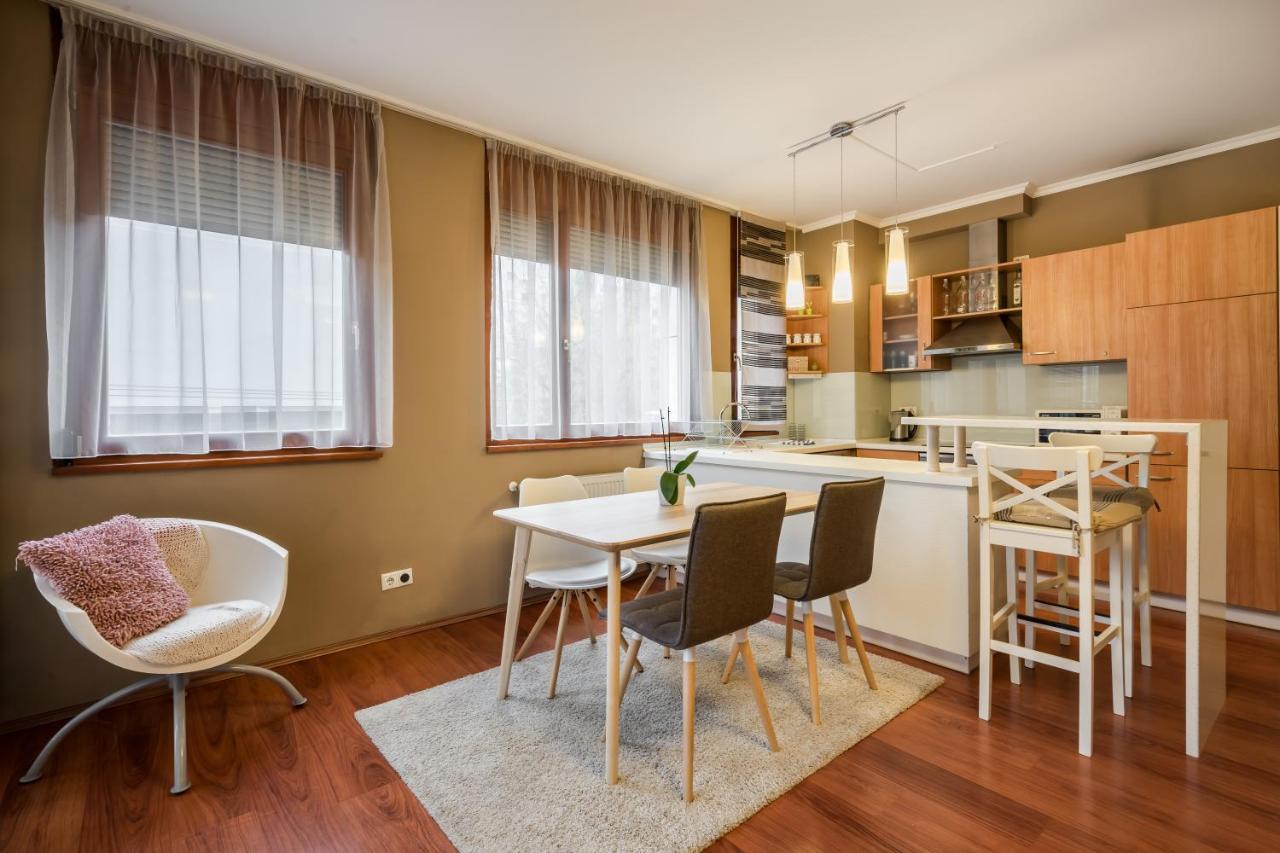 Apartment Downtown Karpat 9 Budapest Exterior foto